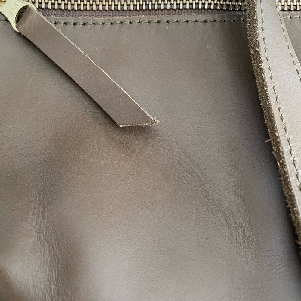 Alley Abby leather sling bag small - Picture 7 of 8